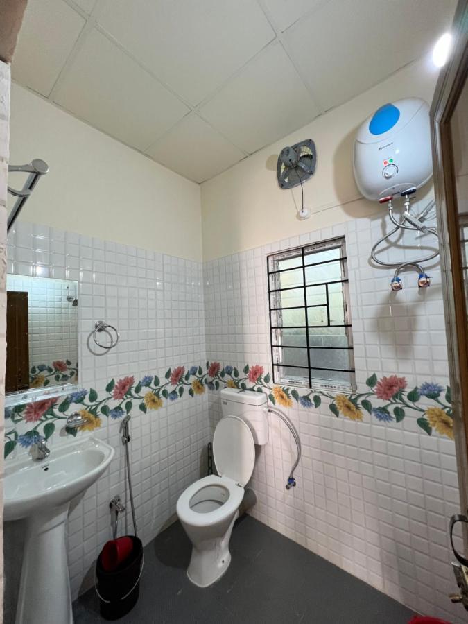 Atithya Lodge Гувахати Экстерьер фото